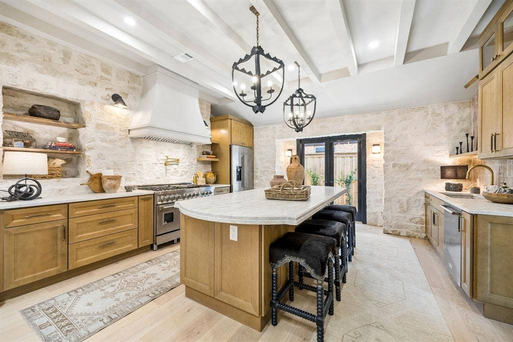6411 Camille Avenue, Dallas, TX 75252