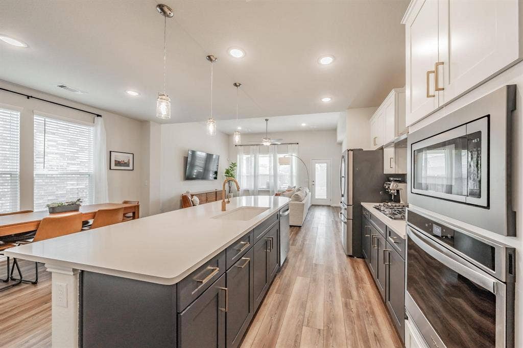2725 Henson Lane, Garland, TX 75040 2725 Henson Lane, Garland, TX 75040