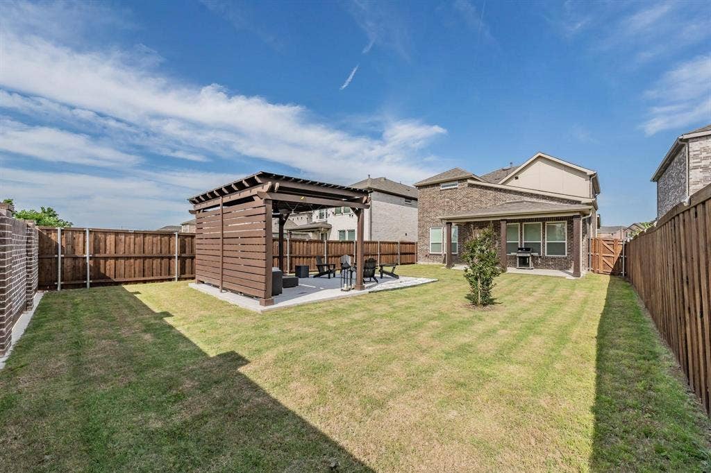 2725 Henson Lane, Garland, TX 75040 2725 Henson Lane, Garland, TX 75040