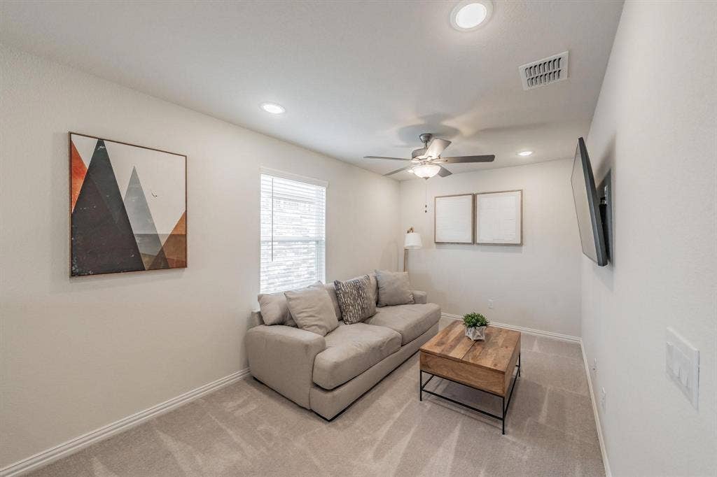 2725 Henson Lane, Garland, TX 75040 Upstairs Loft/Living Space
