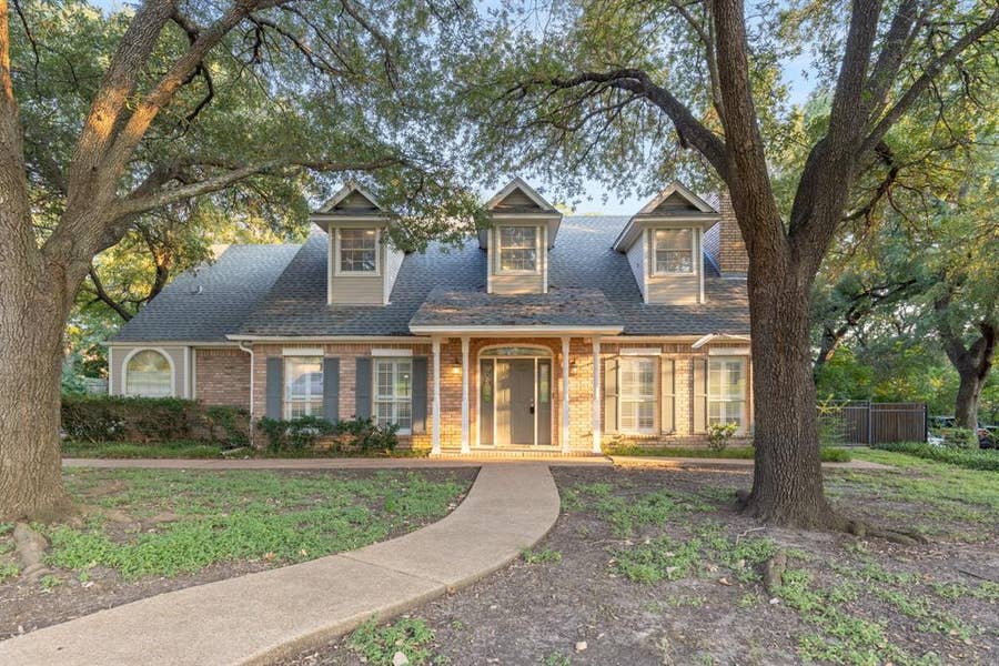 Property photo for 207 Westlane Circle, Woodway, TX