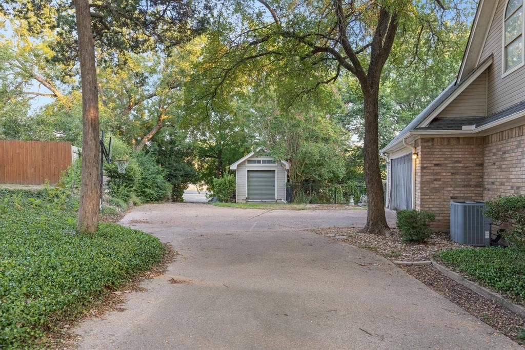 207 Westlane Circle, Woodway, TX 76712 207 Westlane Circle, Woodway, TX 76712