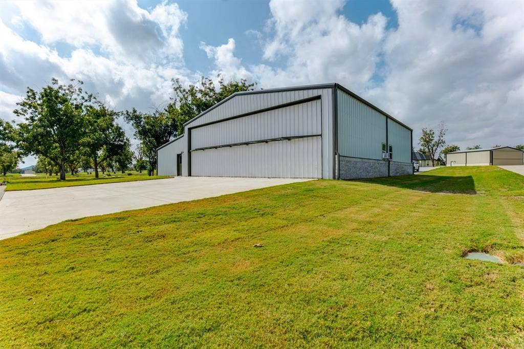 6015 Bonanza Drive, #D, Granbury, TX 76049