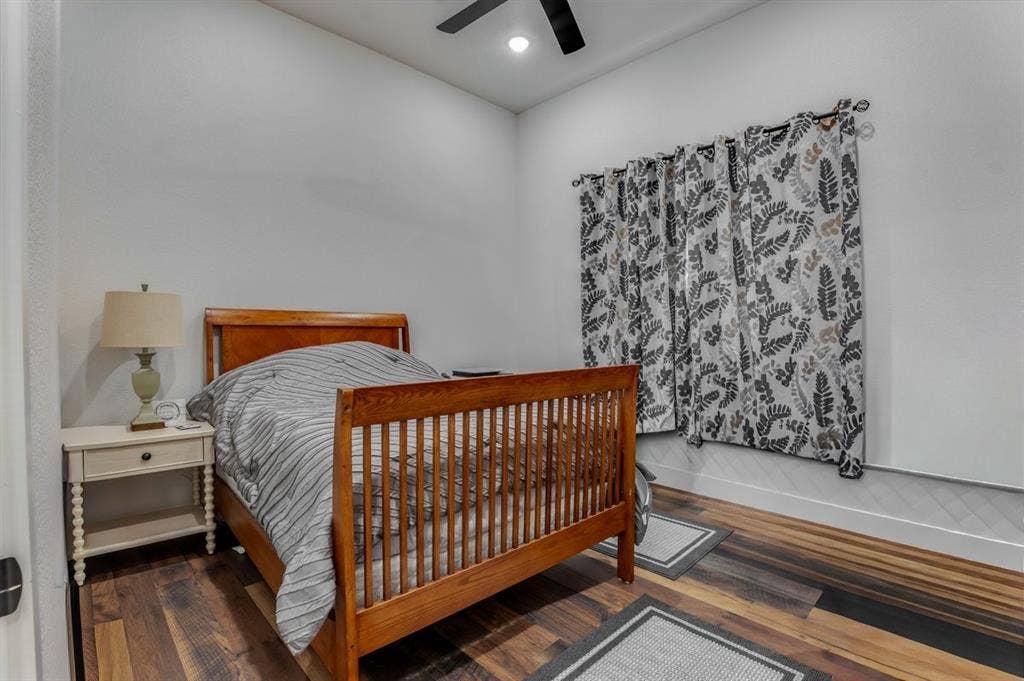 6015 Bonanza Drive, #D, Granbury, TX 76049