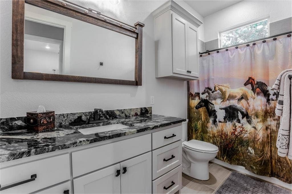 6015 Bonanza Drive, #D, Granbury, TX 76049