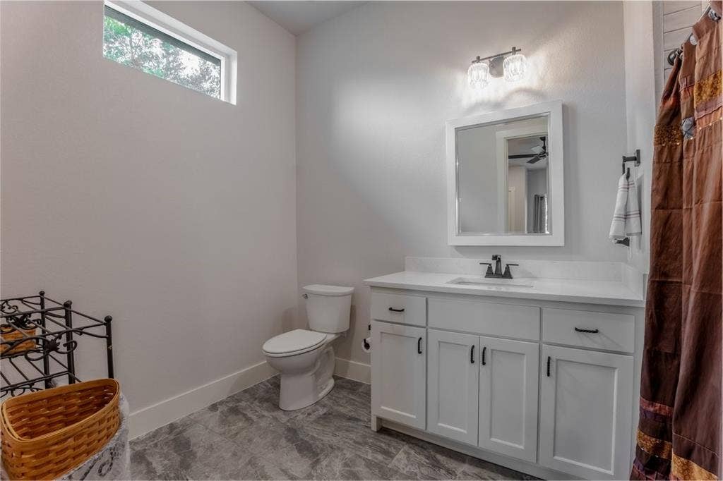 6015 Bonanza Drive, #D, Granbury, TX 76049