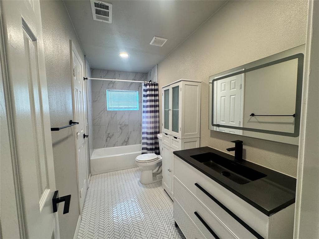 2707 Cross Street, Dallas, TX 75210 2707 Cross Street, Dallas, TX 75210