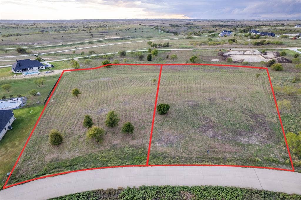 2040 Hidden Bluff Drive, Aledo, TX 76008