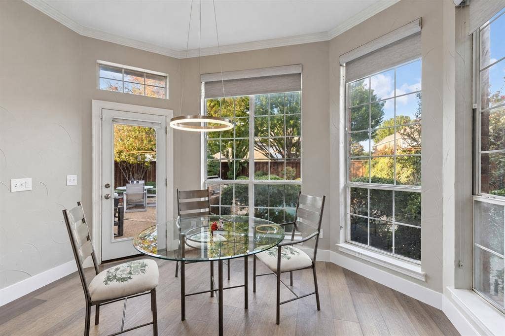 Virtually staged breakfast room
