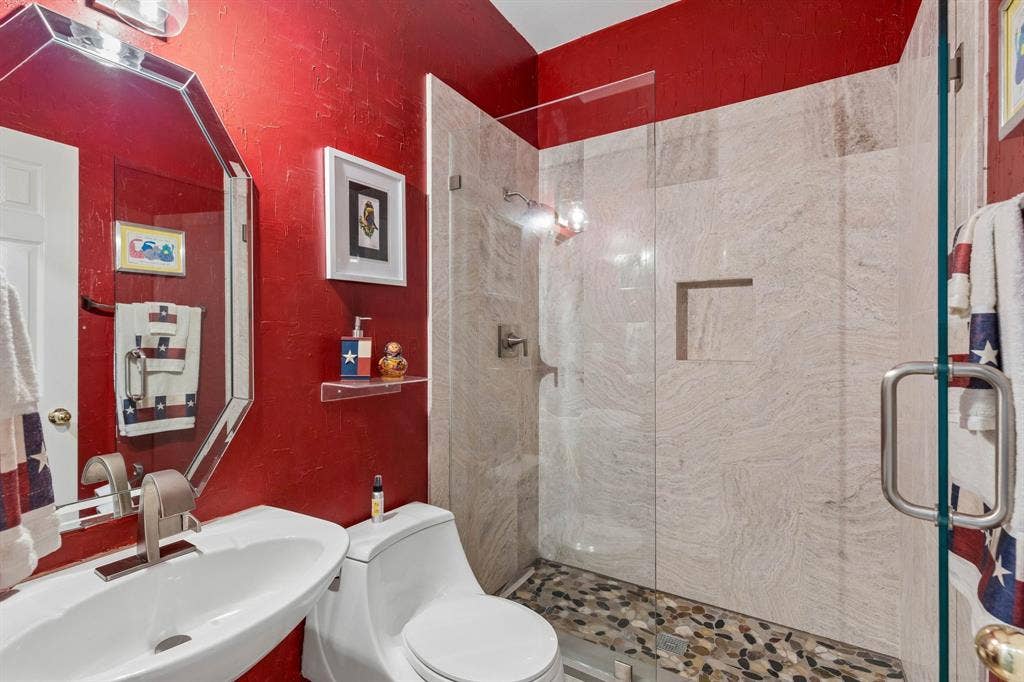 Texas-themed downstairs hall bath