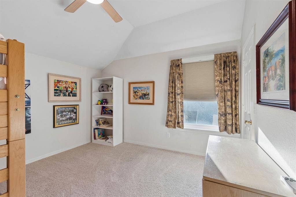 Secondary bedroom