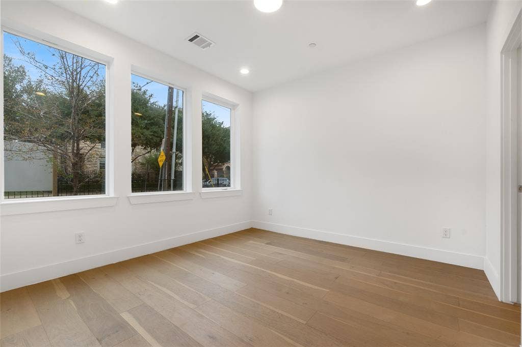 3915 N Hall Street, #101, Dallas, TX 75219 3915 N Hall Street, #101, Dallas, TX 75219