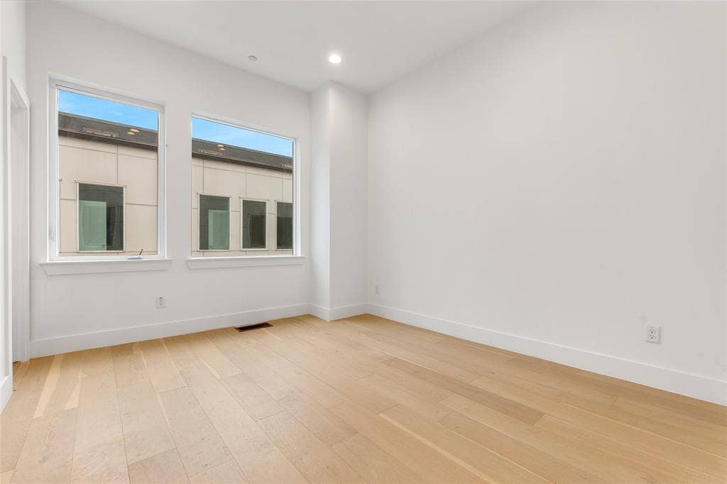 3915 N Hall Street, #101, Dallas, TX 75219 3915 N Hall Street, #101, Dallas, TX 75219