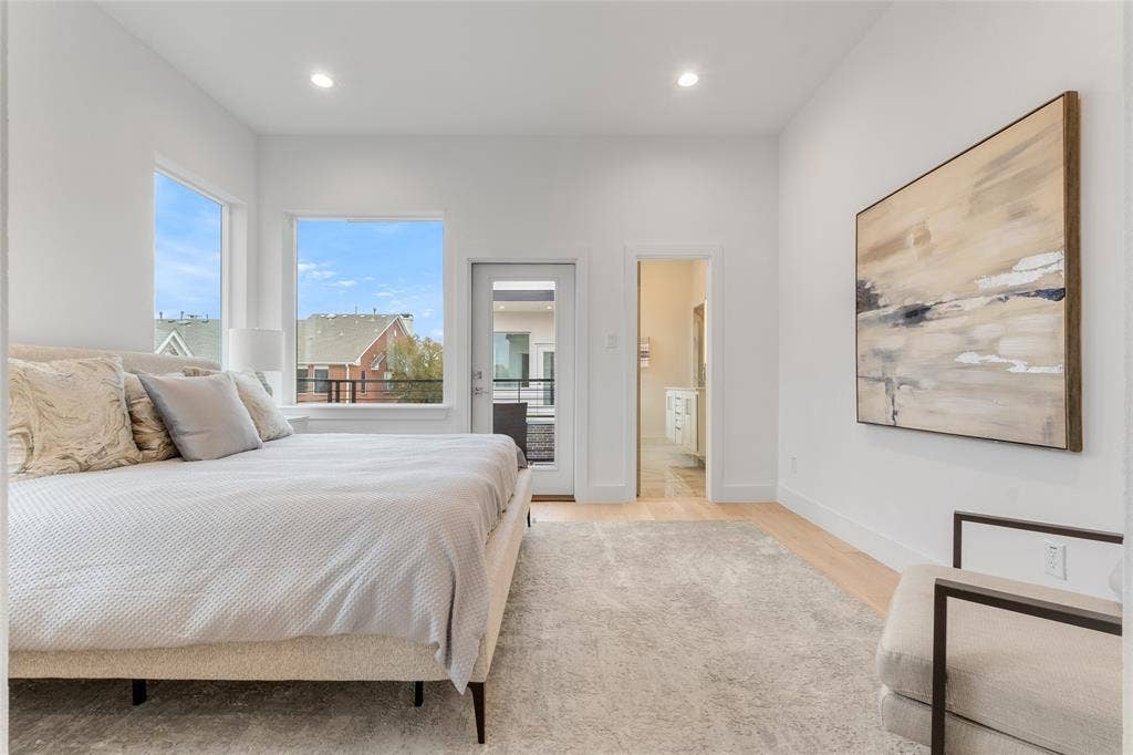 3915 N Hall Street, #302, Dallas, TX 75219 3915 N Hall Street, #302, Dallas, TX 75219