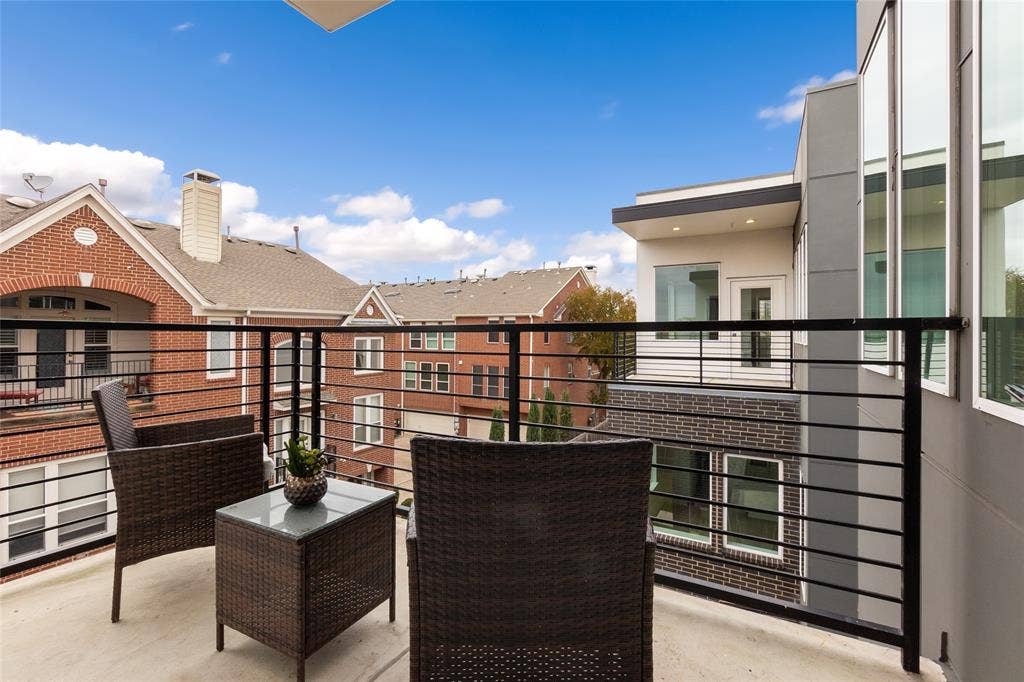 3915 N Hall Street, #302, Dallas, TX 75219 3915 N Hall Street, #302, Dallas, TX 75219
