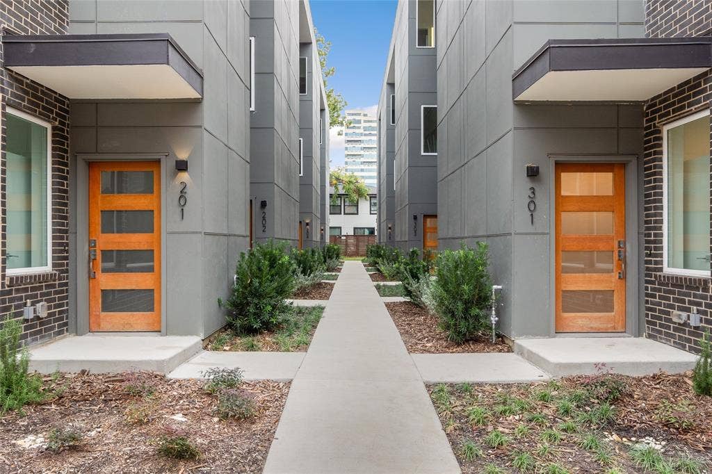 3915 N Hall Street, #302, Dallas, TX 75219 3915 N Hall Street, #302, Dallas, TX 75219