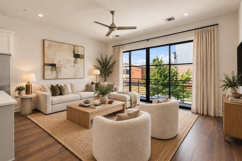 5122 Capitol Avenue, #103, Dallas, TX 75206 Virtually staged