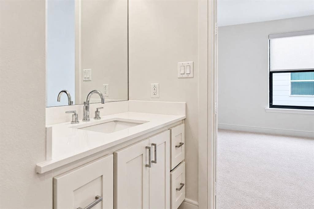 5122 Capitol Avenue, #103, Dallas, TX 75206 5122 Capitol Avenue, #103, Dallas, TX 75206