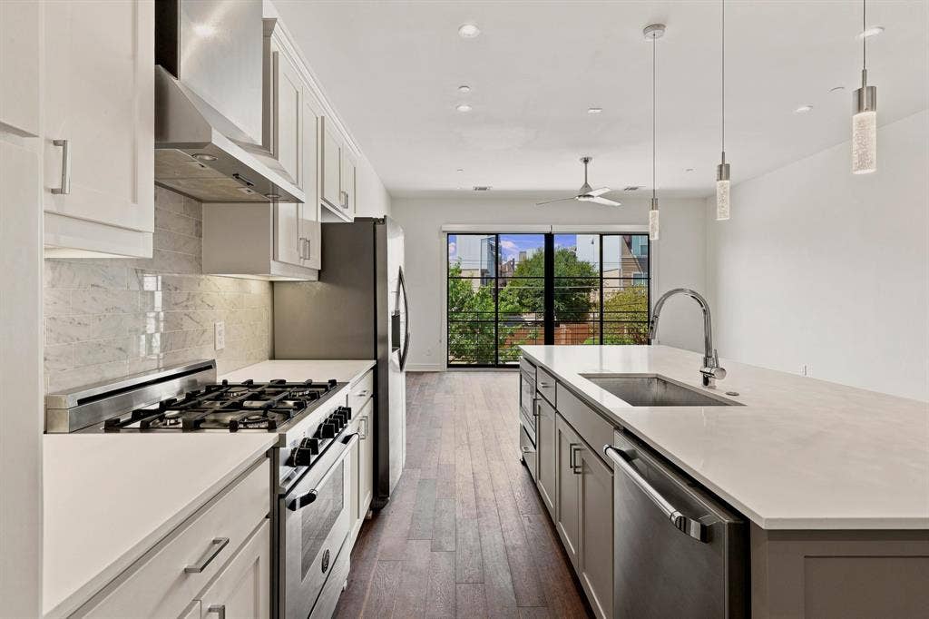 5122 Capitol Avenue, #103, Dallas, TX 75206 5122 Capitol Avenue, #103, Dallas, TX 75206