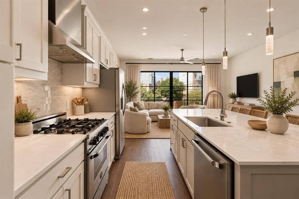 5122 Capitol Avenue, #103, Dallas, TX 75206 Virtually staged