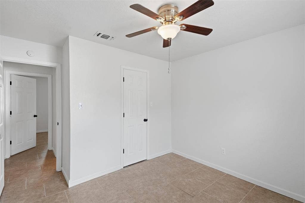 706 Shady Grove Drive, Granbury, TX 76049