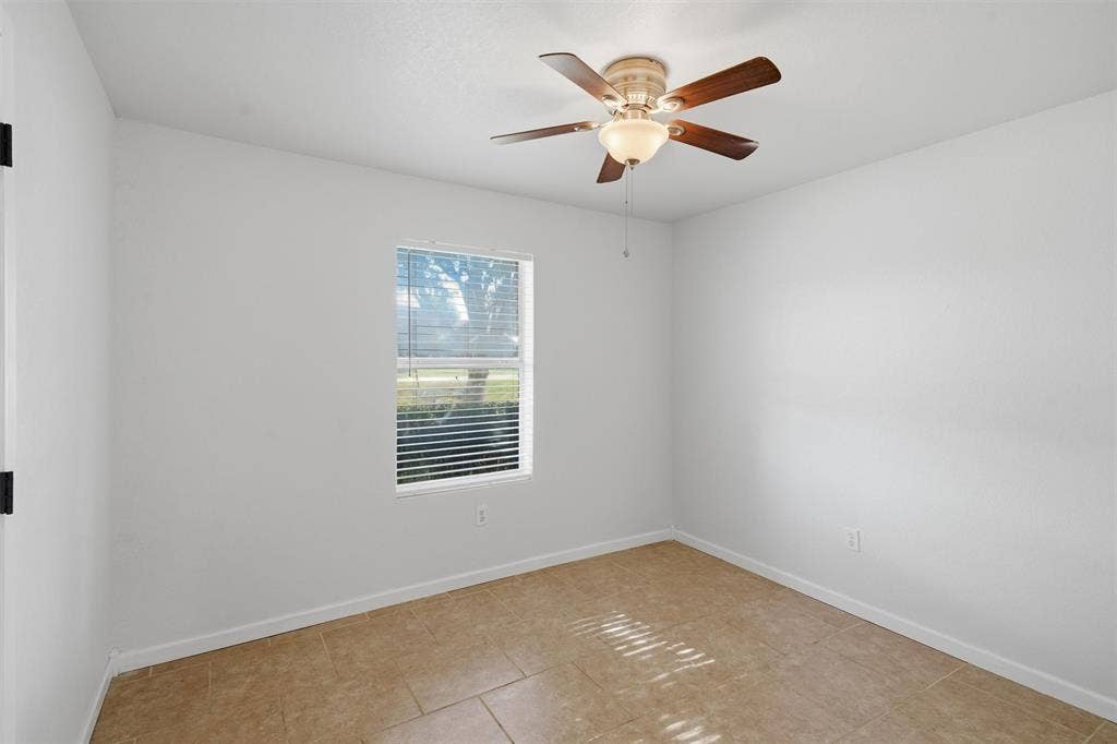 706 Shady Grove Drive, Granbury, TX 76049