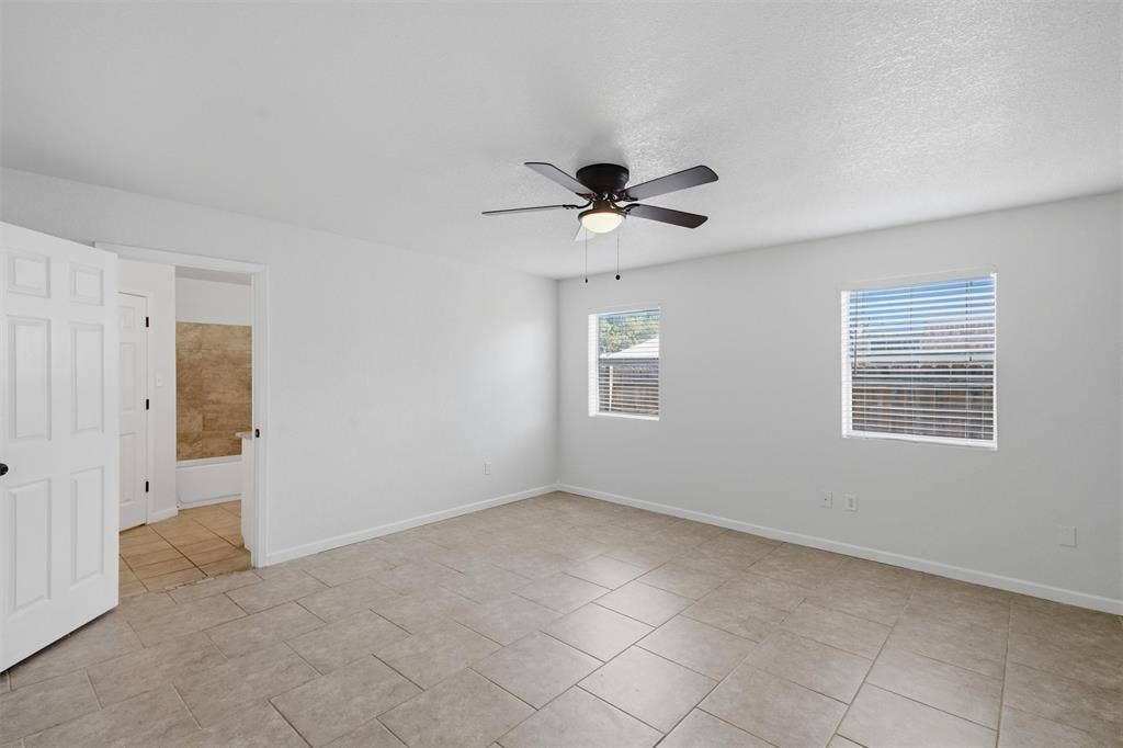 706 Shady Grove Drive, Granbury, TX 76049