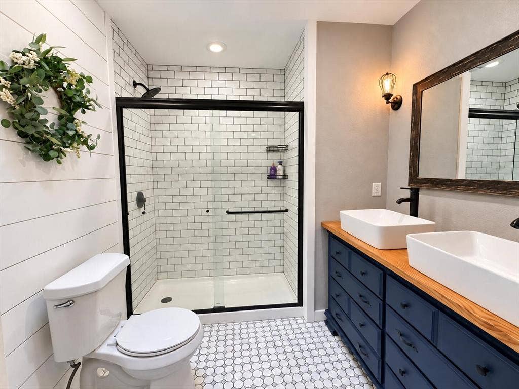 8405 Creekwood Drive, Dallas, TX 75228 8405 Creekwood Drive, Dallas, TX 75228