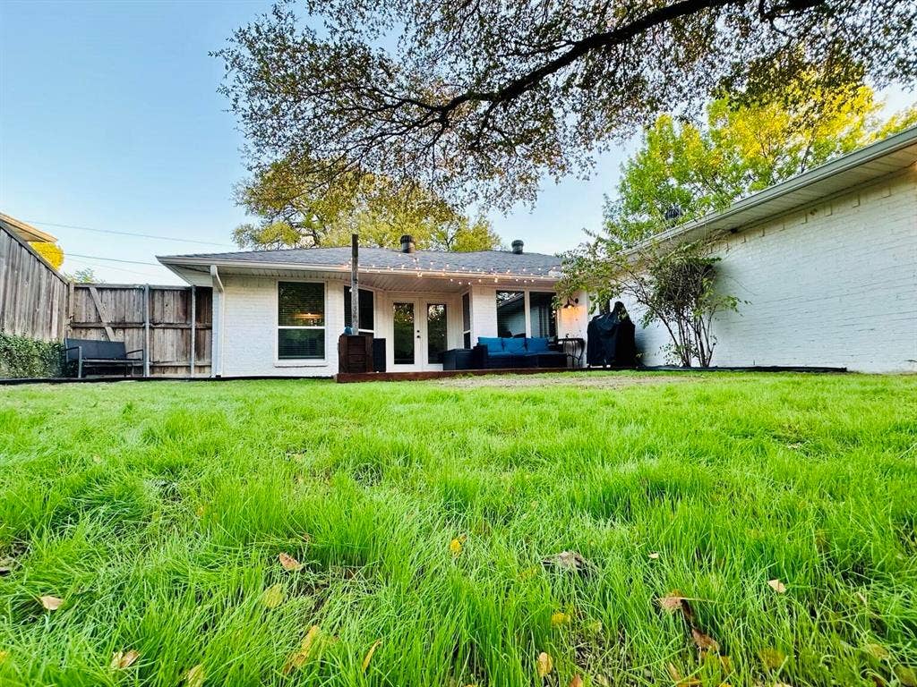 8405 Creekwood Drive, Dallas, TX 75228 8405 Creekwood Drive, Dallas, TX 75228