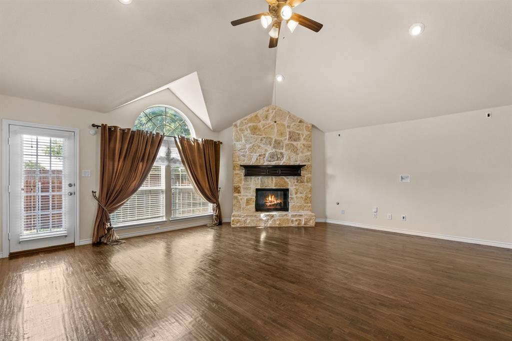 10437 Chantry Lane, Frisco, TX 75035 10437 Chantry Lane, Frisco, TX 75035