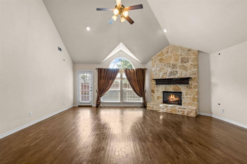 10437 Chantry Lane, Frisco, TX 75035 Living Room