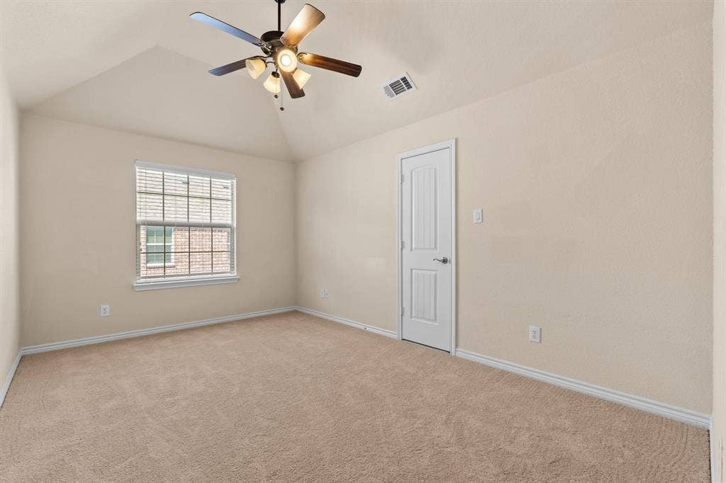 10437 Chantry Lane, Frisco, TX 75035 Secondary Bedroom Upstairs