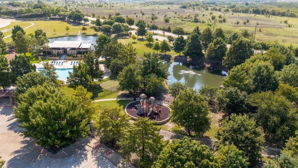10437 Chantry Lane, Frisco, TX 75035 10437 Chantry Lane, Frisco, TX 75035