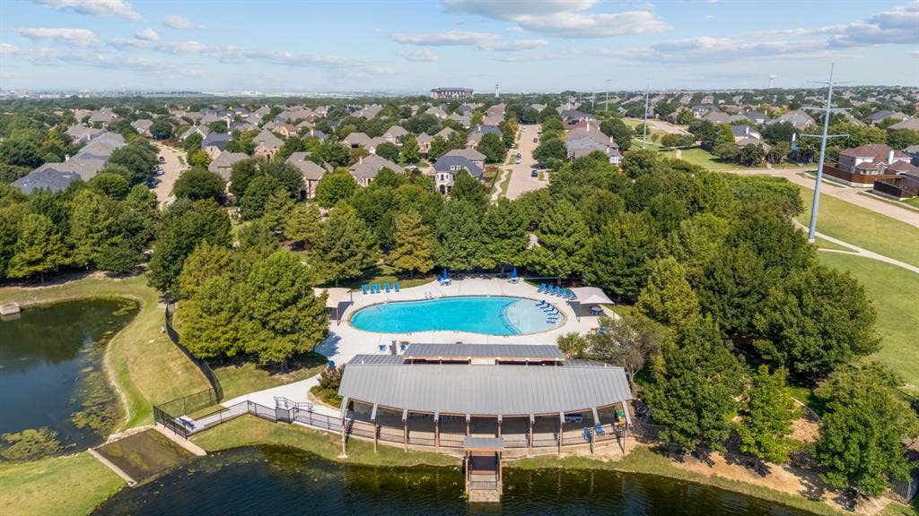10437 Chantry Lane, Frisco, TX 75035 10437 Chantry Lane, Frisco, TX 75035