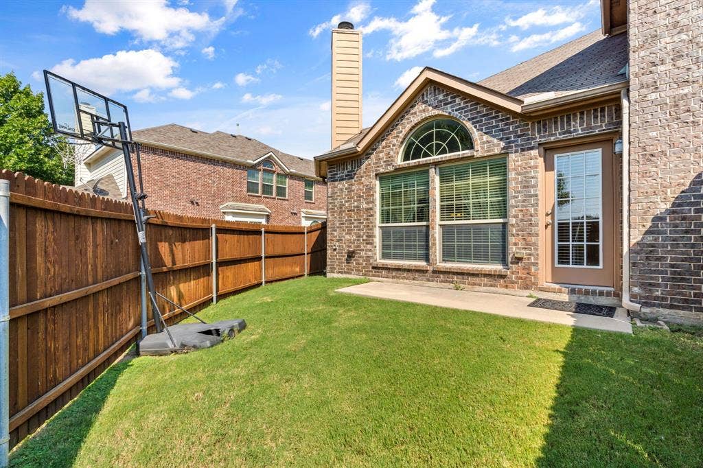 10437 Chantry Lane, Frisco, TX 75035 10437 Chantry Lane, Frisco, TX 75035