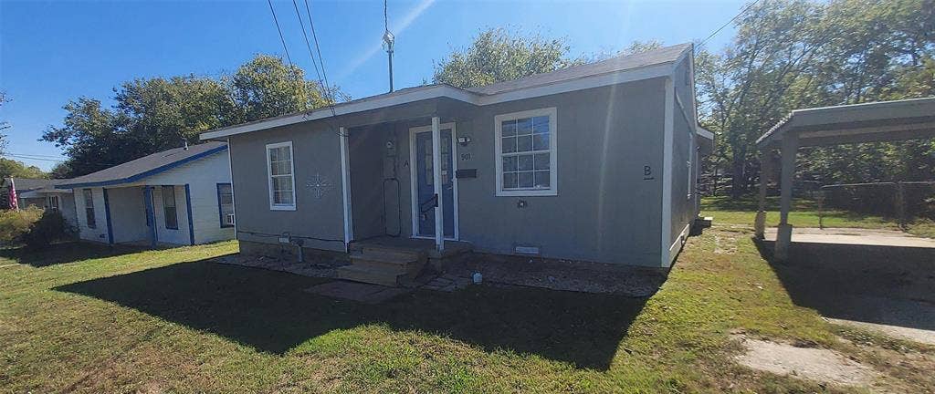 901 Park Street, Greenville, TX 75401 901 Park Street, Greenville, TX 75401