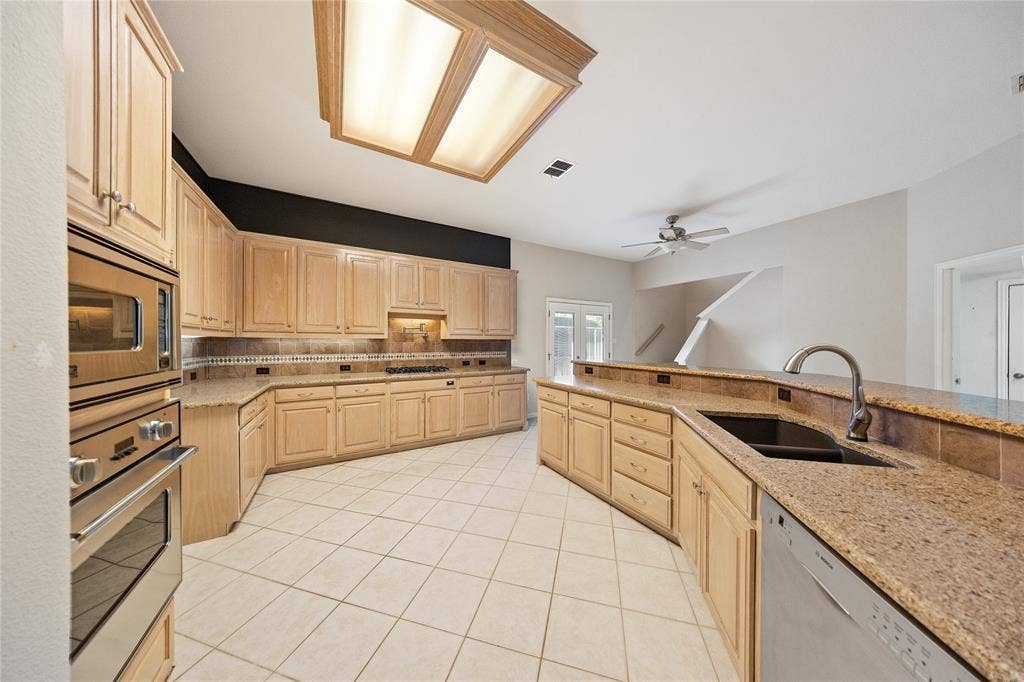 3429 Brushy Creek Drive, Plano, TX 75025 3429 Brushy Creek Drive, Plano, TX 75025