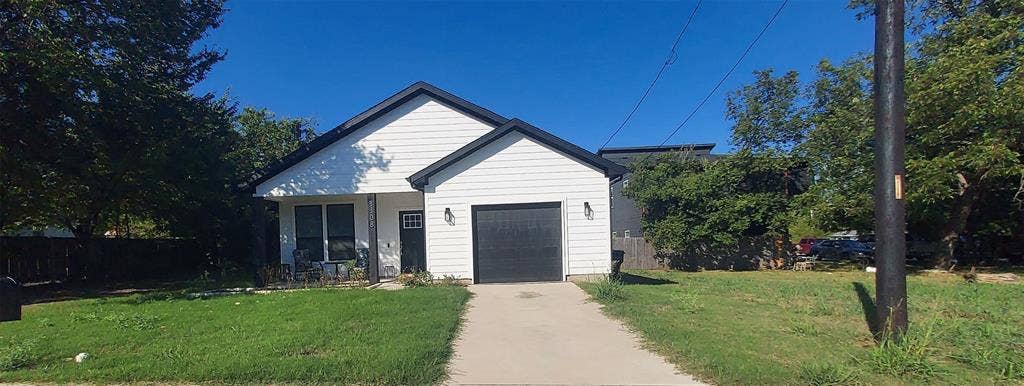 3308 Sayle Street, Greenville, TX 75401 3308 Sayle Street, Greenville, TX 75401