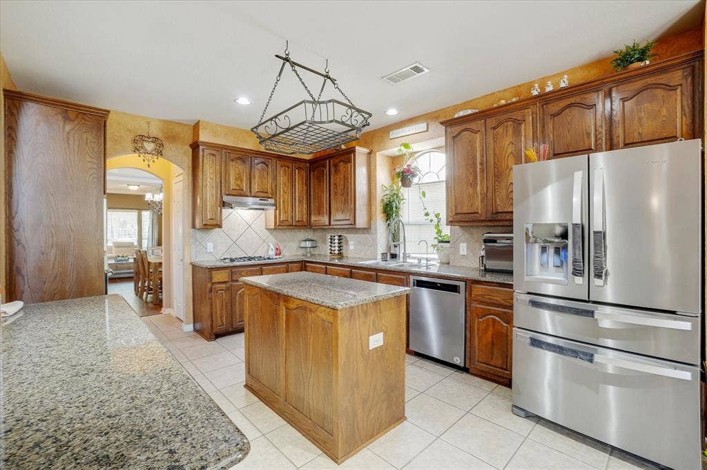 10153 Ferry Farm Lane, Frisco, TX 75035 10153 Ferry Farm Lane, Frisco, TX 75035