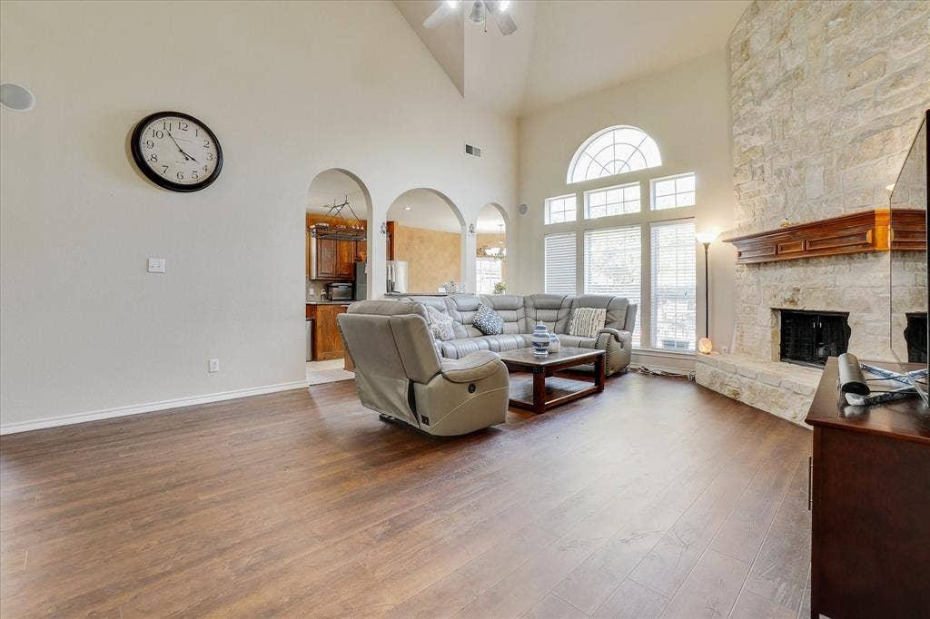 10153 Ferry Farm Lane, Frisco, TX 75035 10153 Ferry Farm Lane, Frisco, TX 75035