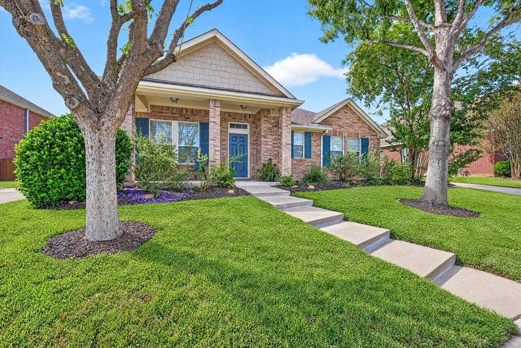 5717 Southern Hills Drive, North Richland Hills, TX 76180