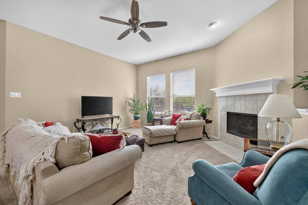 5717 Southern Hills Drive, North Richland Hills, TX 76180