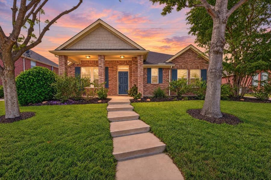Property photo for 5717 Southern Hills Drive, North Richland Hills, TX