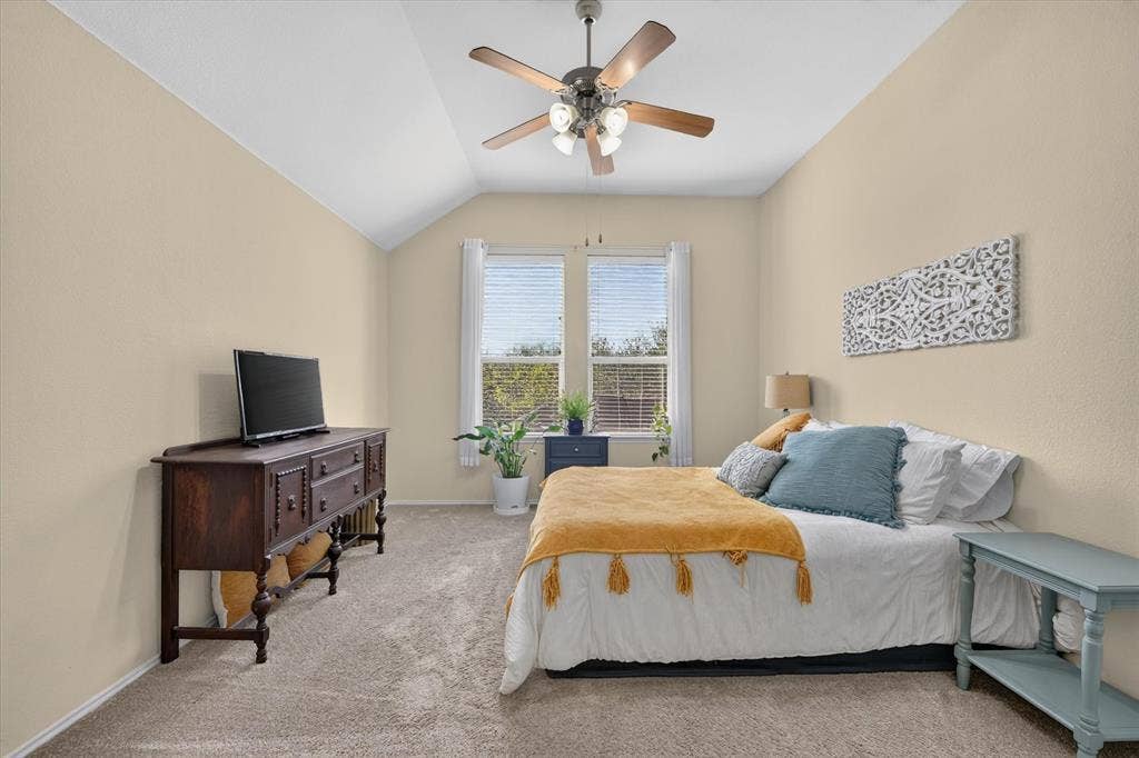 5717 Southern Hills Drive, North Richland Hills, TX 76180