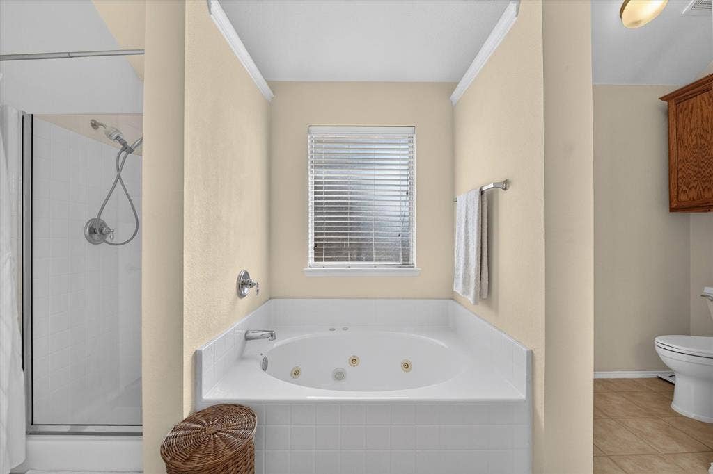 5717 Southern Hills Drive, North Richland Hills, TX 76180