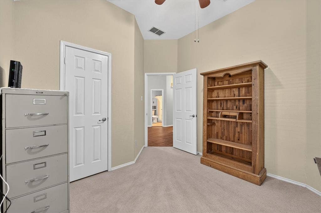 5717 Southern Hills Drive, North Richland Hills, TX 76180
