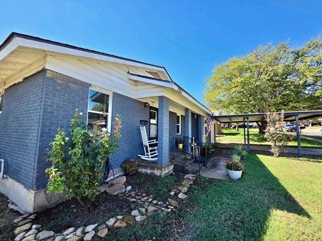 7933 Tumbleweed Trail, White Settlement, TX 76108