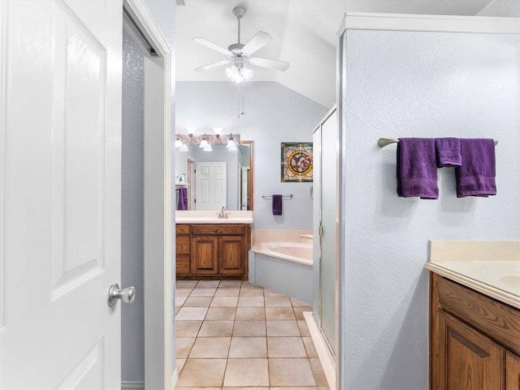 3103 Rim Rock Court, Granbury, TX 76049 Primary bathroom with his and hers sink areas