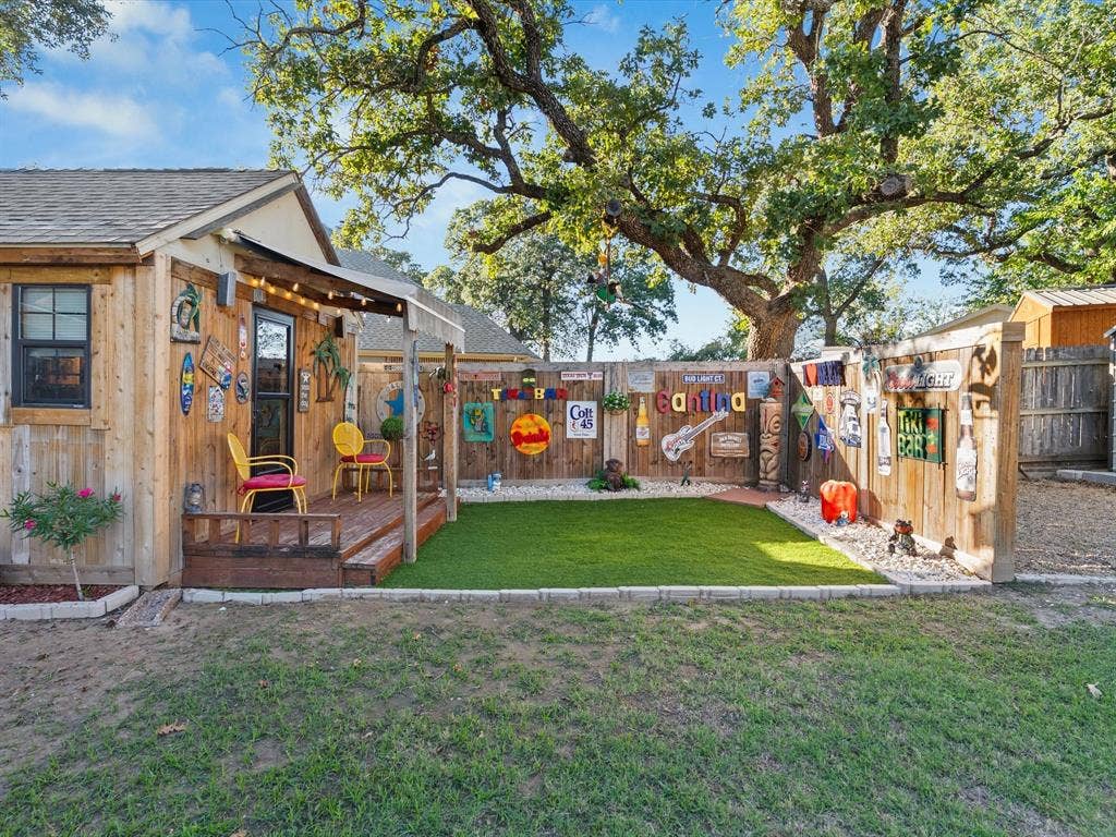 3103 Rim Rock Court, Granbury, TX 76049 Side yard to man cave or she shed