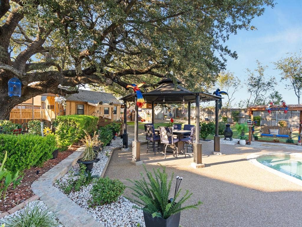 3103 Rim Rock Court, Granbury, TX 76049 Dining gazebo